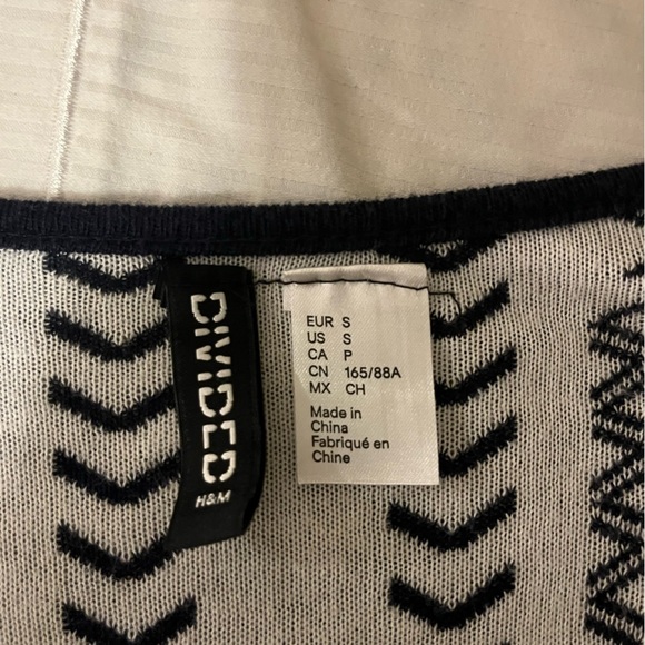 H&M Divided Navy and White Native Design Fringe Poncho, size Small - Picture 7 of 7